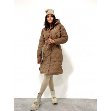 Жіноче зимове пальто з капюшоном
